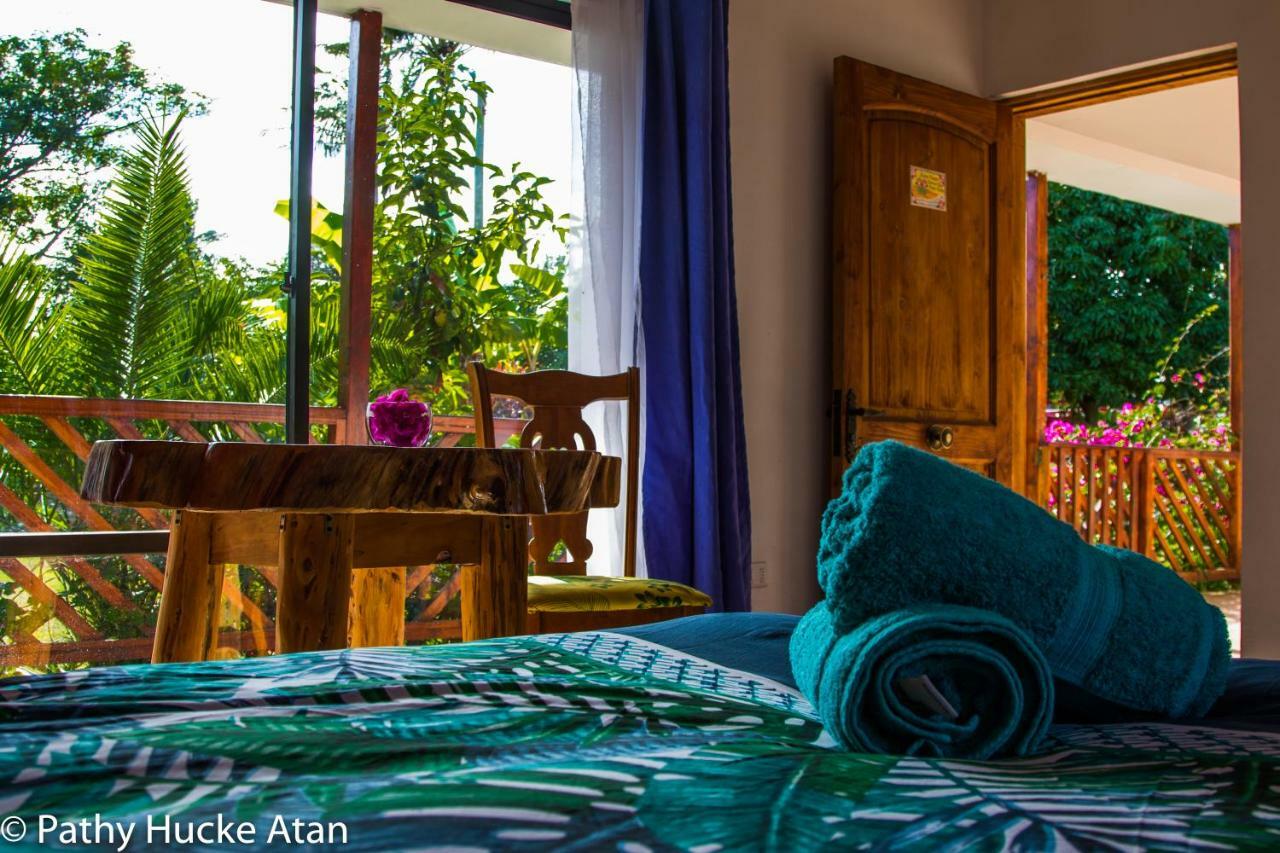 Kahina Lodge Hanga Roa Buitenkant foto