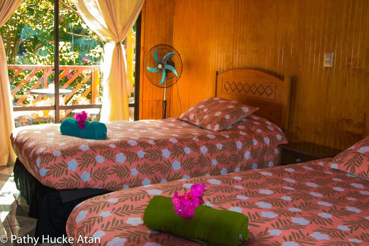 Kahina Lodge Hanga Roa Buitenkant foto